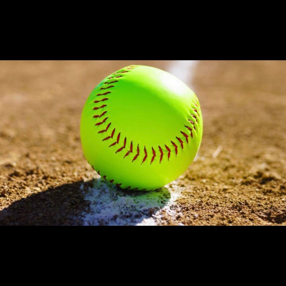 SOFTBALL CLOTHING